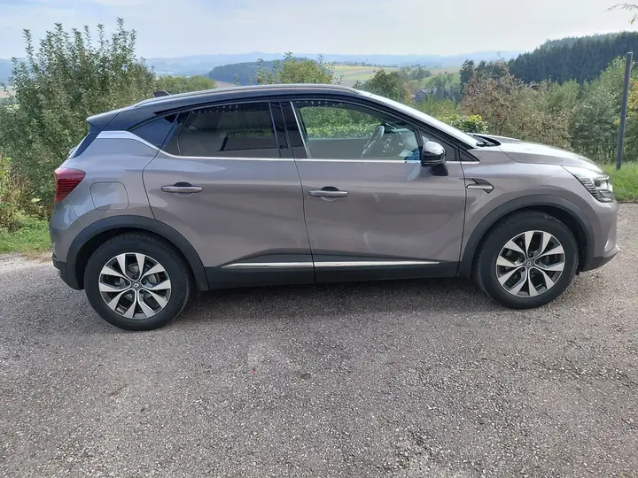 Renault Captur 2021 photo 2