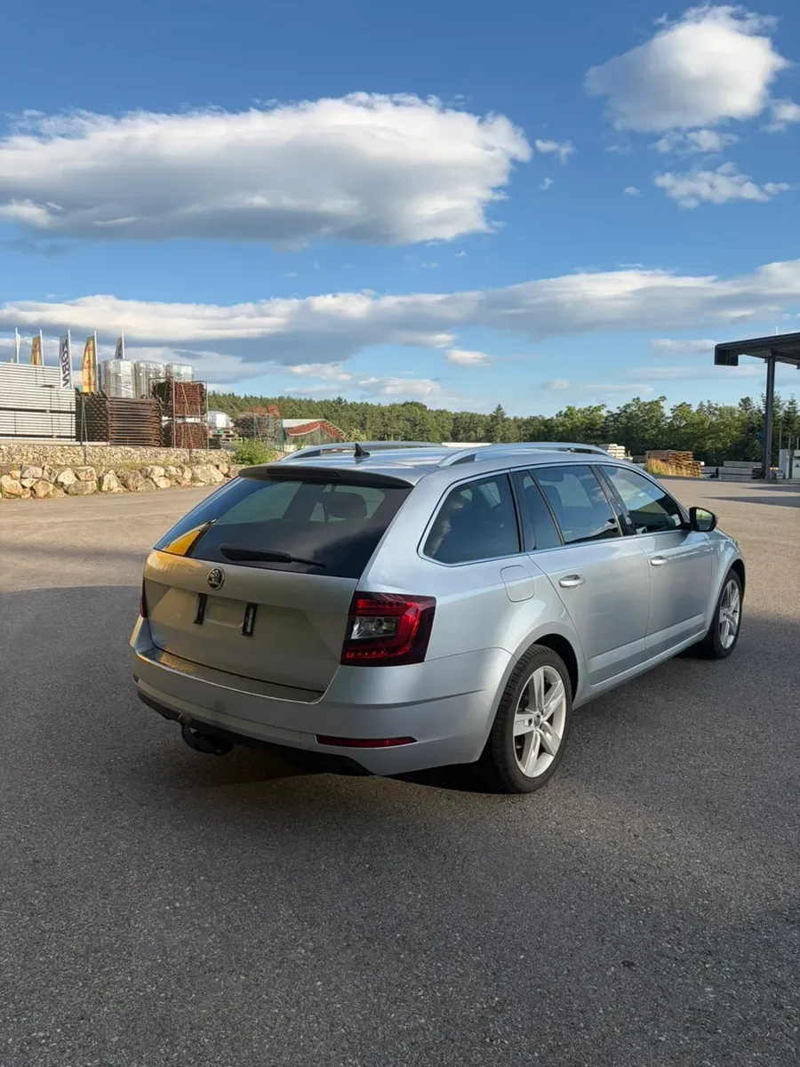 Skoda Octavia 2017 photo 3