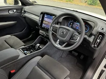 Volvo Xc40 2025 photo 4