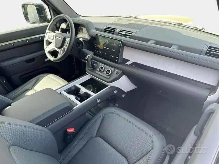 Land Rover Defender 2025 photo 3