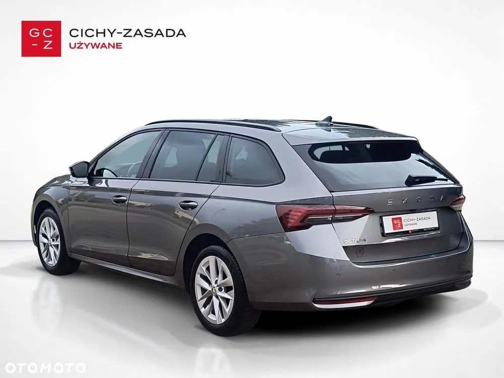 Skoda Octavia 2024 photo 3