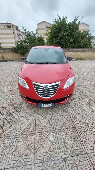 Lancia Ypsilon