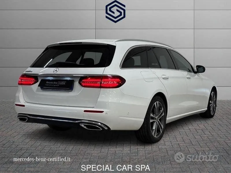 Mercedes-Benz E-Class 2022 photo 2
