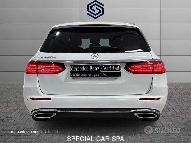 Mercedes-Benz E-Class 2022 photo 4