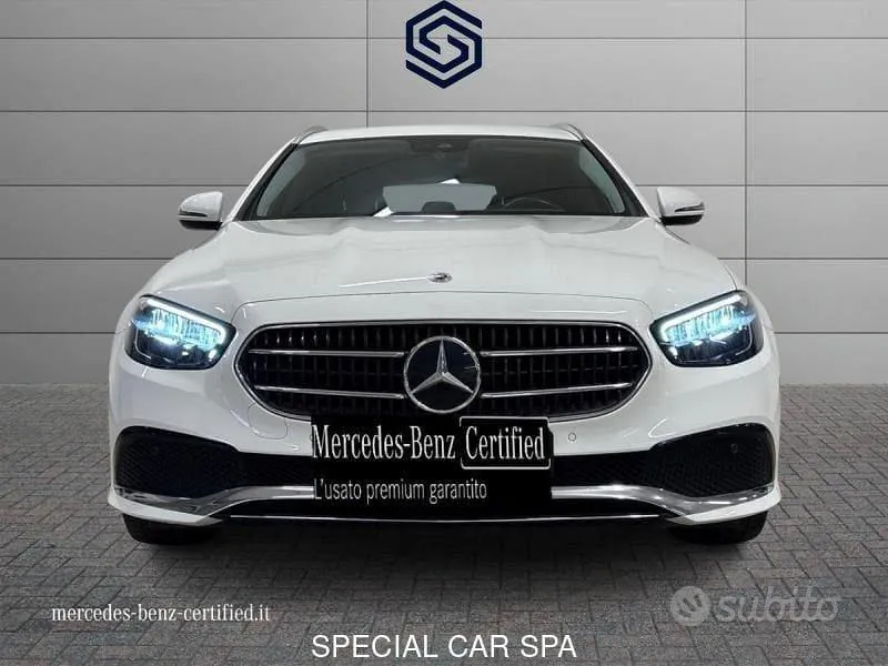 Mercedes-Benz E-Class 2022 photo 3