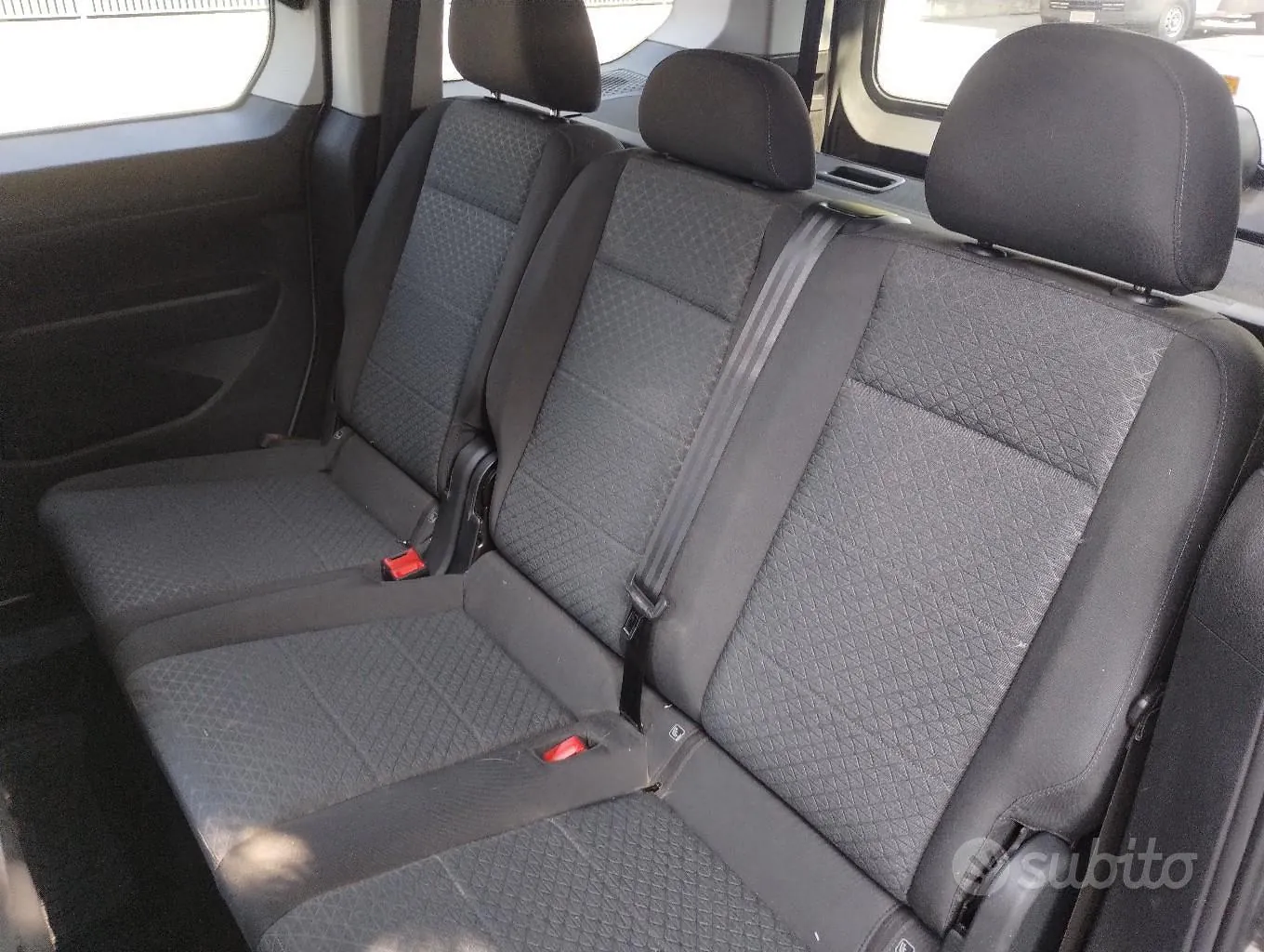 Ford Torneo Connect 2023 photo 4
