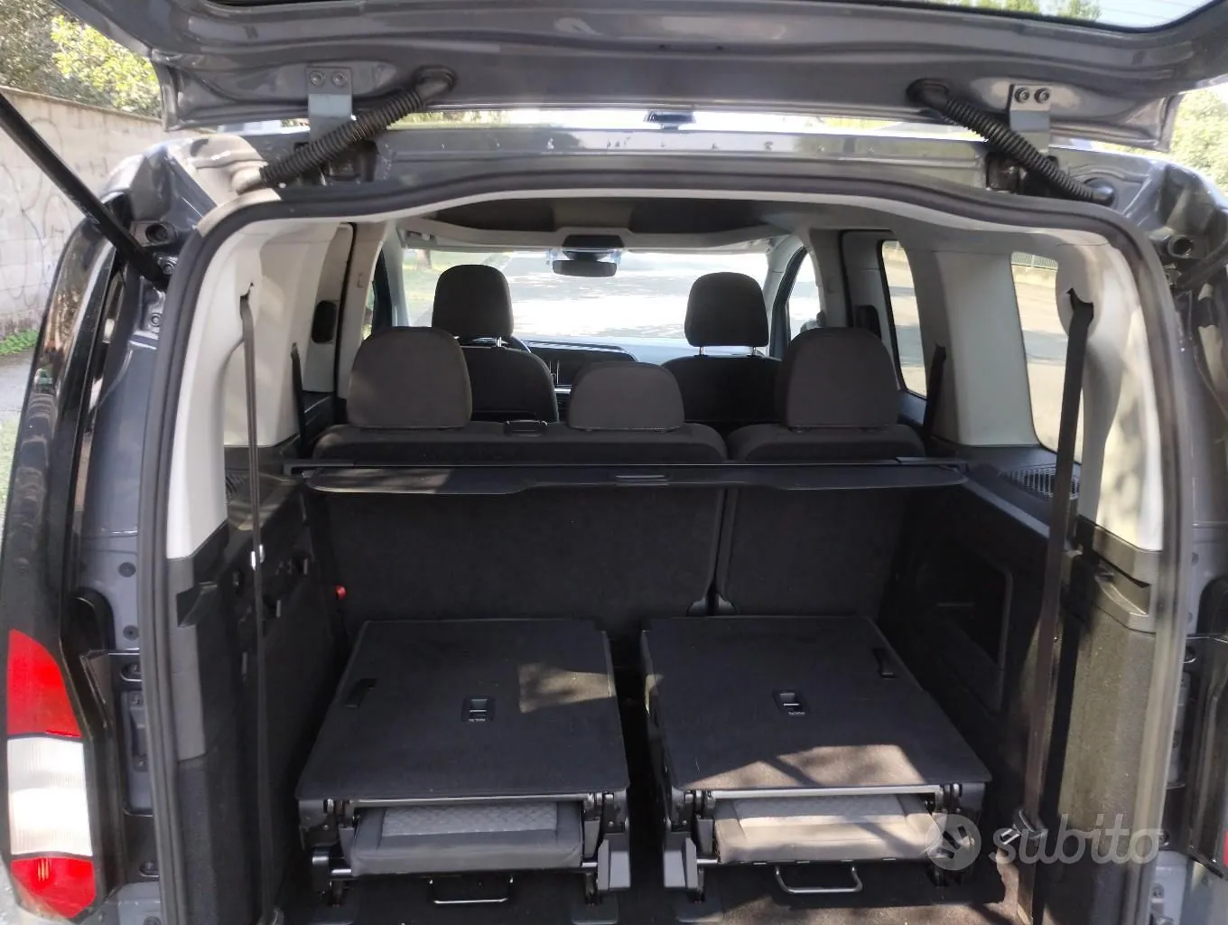Ford Torneo Connect 2023 photo 5