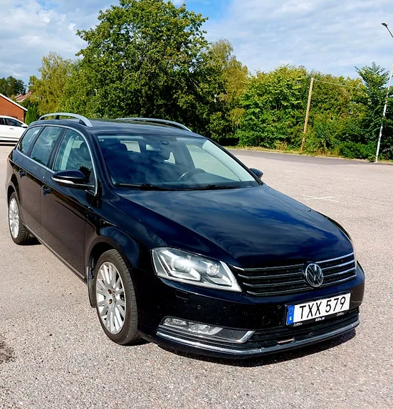 Volkswagen Passat 2012 photo 2