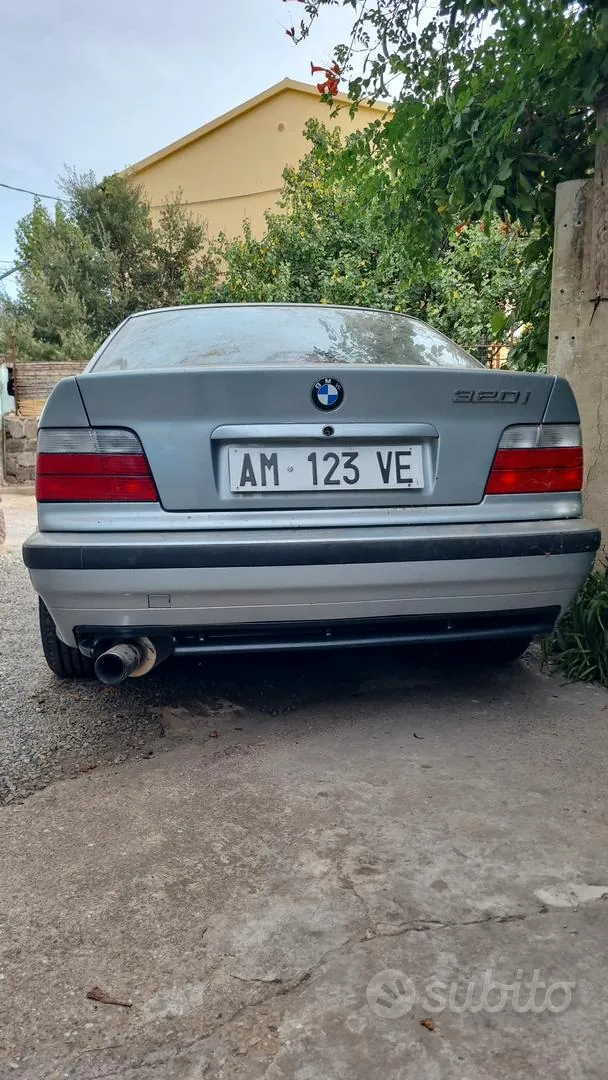 BMW E36 1996 photo 2