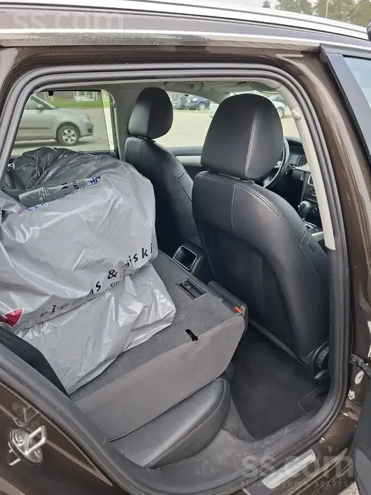 Audi A4 2011 photo 2