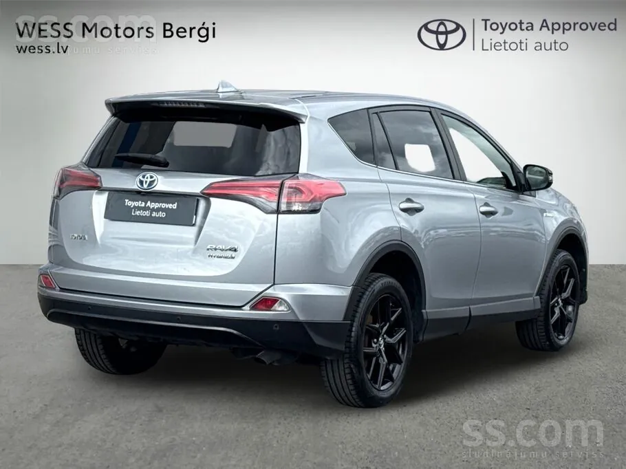 Toyota Rav 4 2018 photo 2