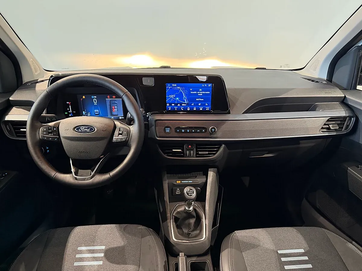 Ford Tourneo photo 3
