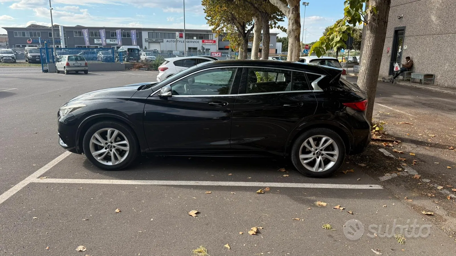 Infiniti Q30 2017 photo 2