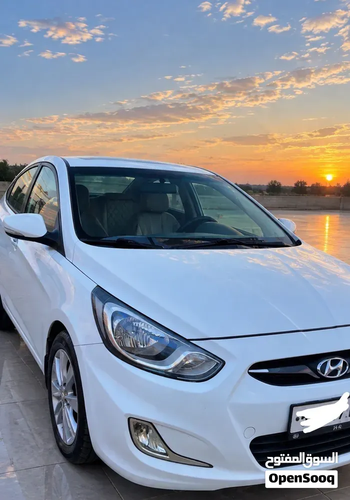 Hyundai Accent 2012 photo 3