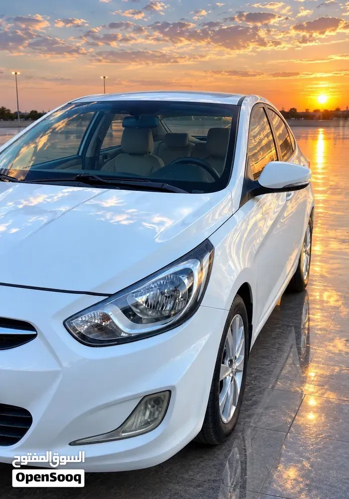 Hyundai Accent 2012 photo 2