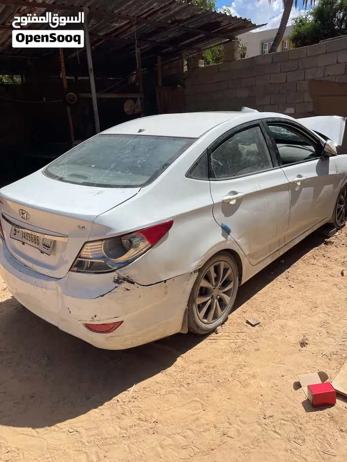 Hyundai Accent 2012 photo 5