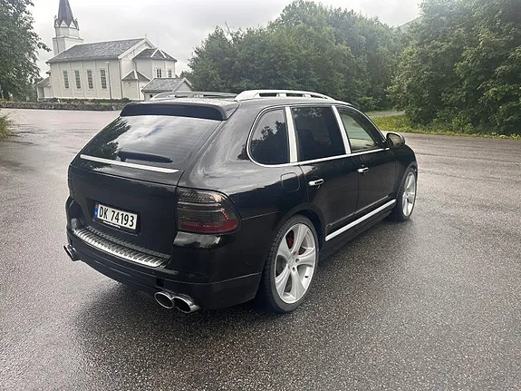 Porsche Cayenne Turbo 2004 photo 5