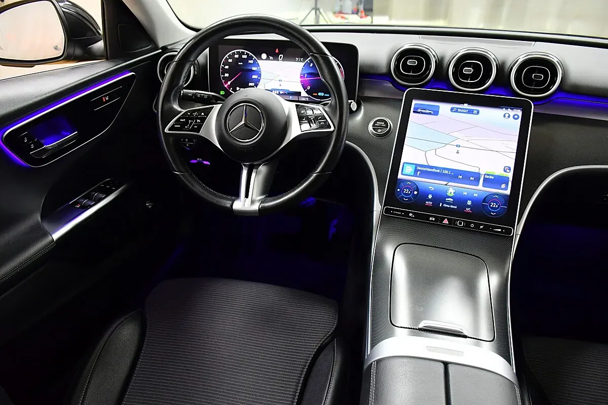 Mercedes-Benz C-Class 2022 photo 2