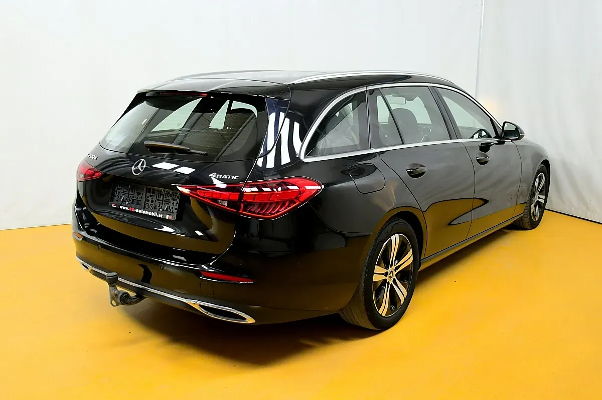 Mercedes-Benz C-Class 2022 photo 3