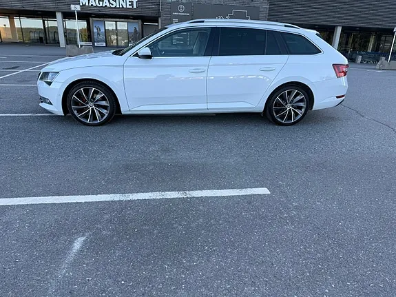 Skoda Superb 2016 photo 3