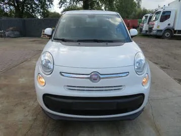 Fiat 500L 2015 photo 2