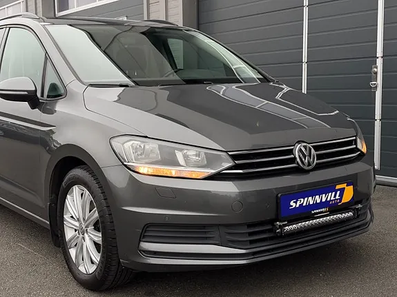 Volkswagen Touran 2017 photo 3