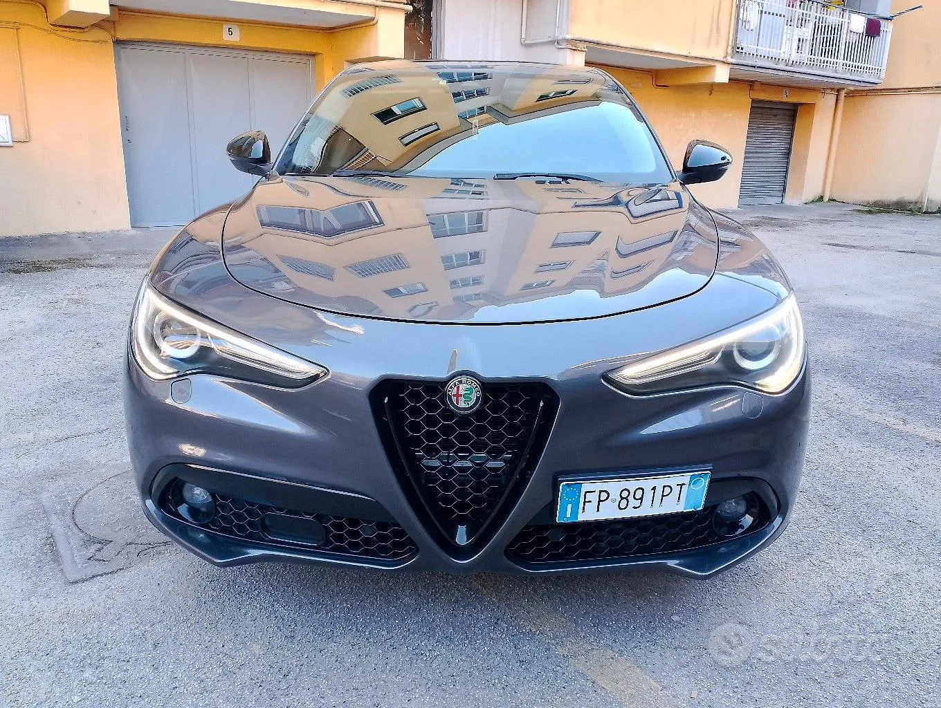 Alfa Romeo Stelvio 2018 photo 2