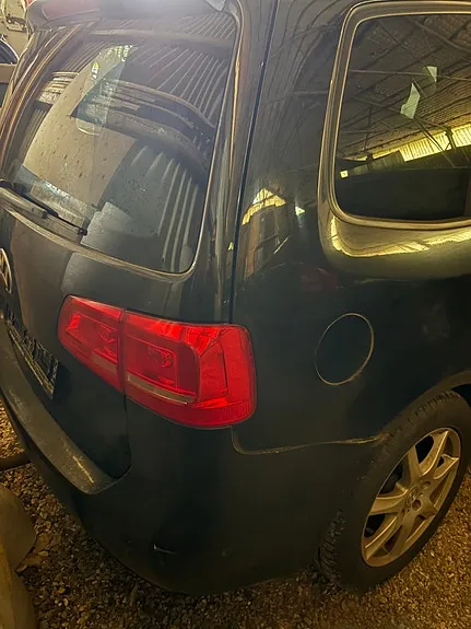 Volkswagen Touran 2012 photo 4