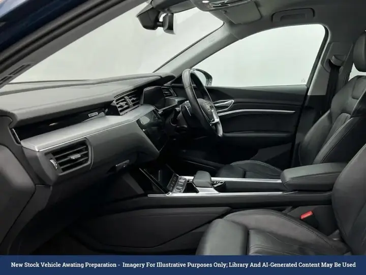 Audi E-Tron 2021 photo 2