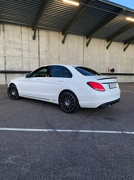 Mercedes-Benz C220 D 2016 photo 4