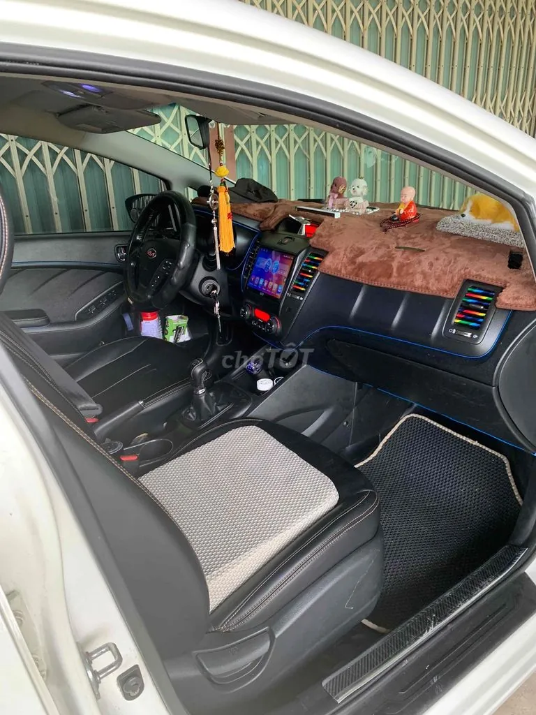 Kia K3 2014 photo 2