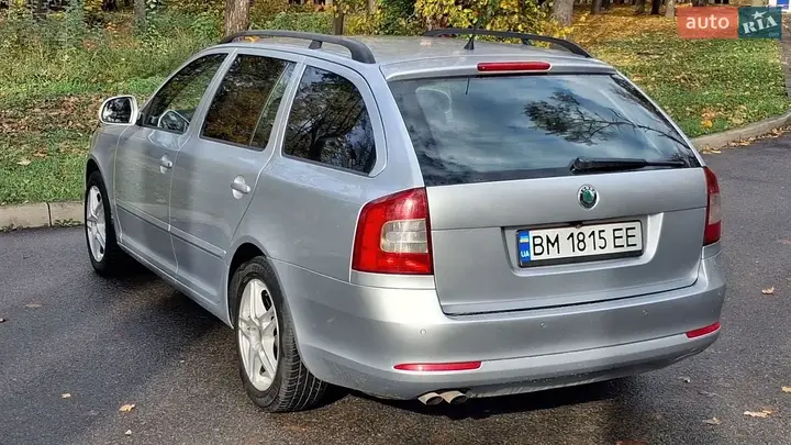 Skoda Octavia 2010 photo 4