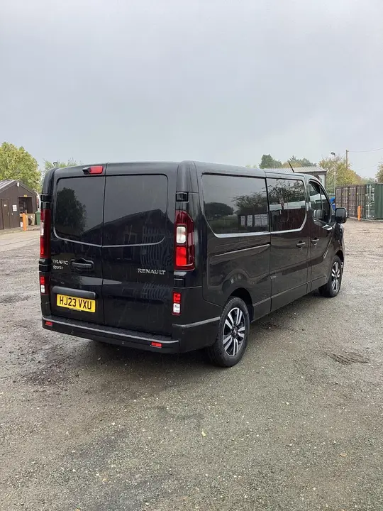 Renault Trafic 2023 photo 4