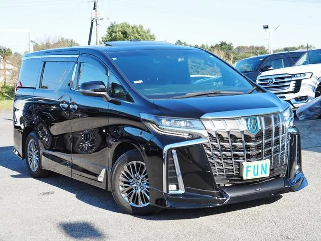 Toyota Alphard 2023 photo 3
