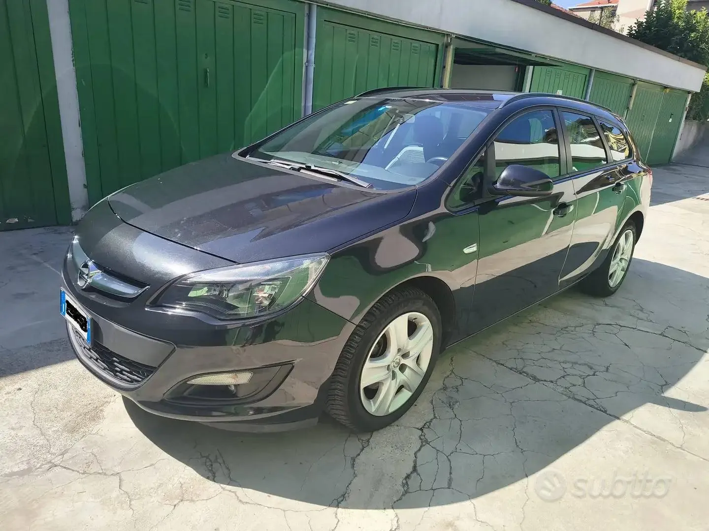 Opel Astra 2015 photo 2