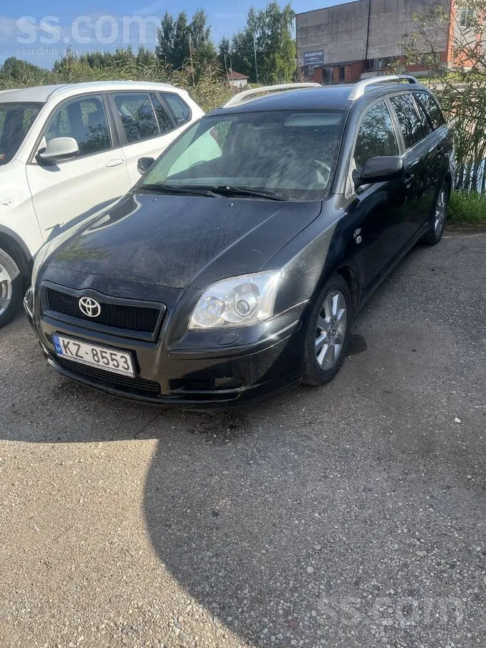 Toyota Avensis 2005 photo 2