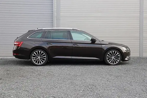 Skoda Superb 2016 photo 4