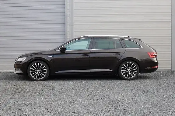 Skoda Superb 2016 photo 5