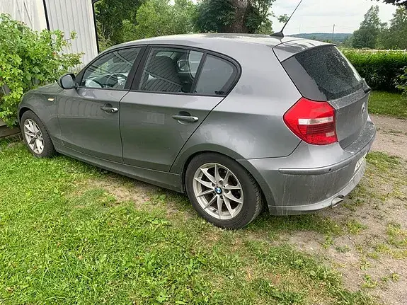 BMW 120D 2011 photo 2