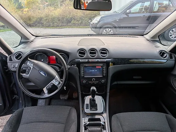Ford Galaxy 2011 photo 5