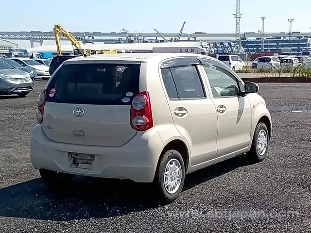 Toyota Passo X 2012 photo 4