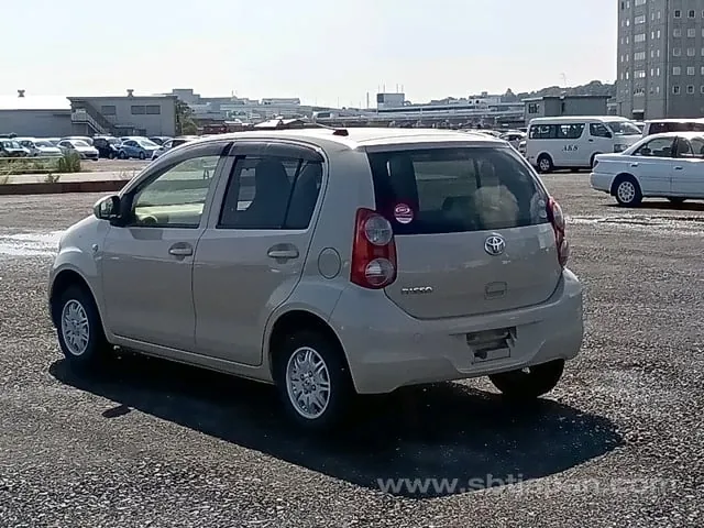 Toyota Passo X 2012 photo 3