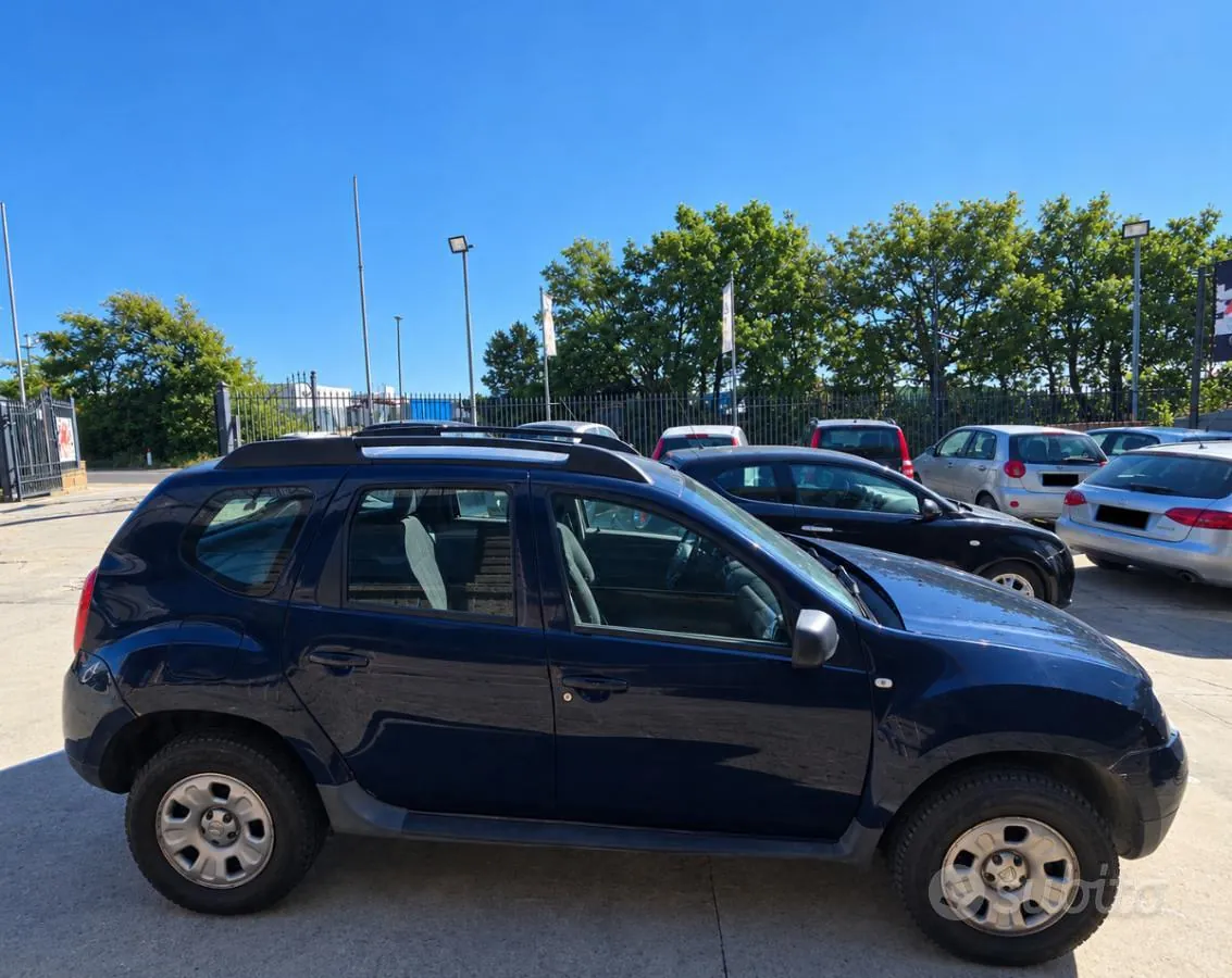 Dacia Duster 2011 photo 2
