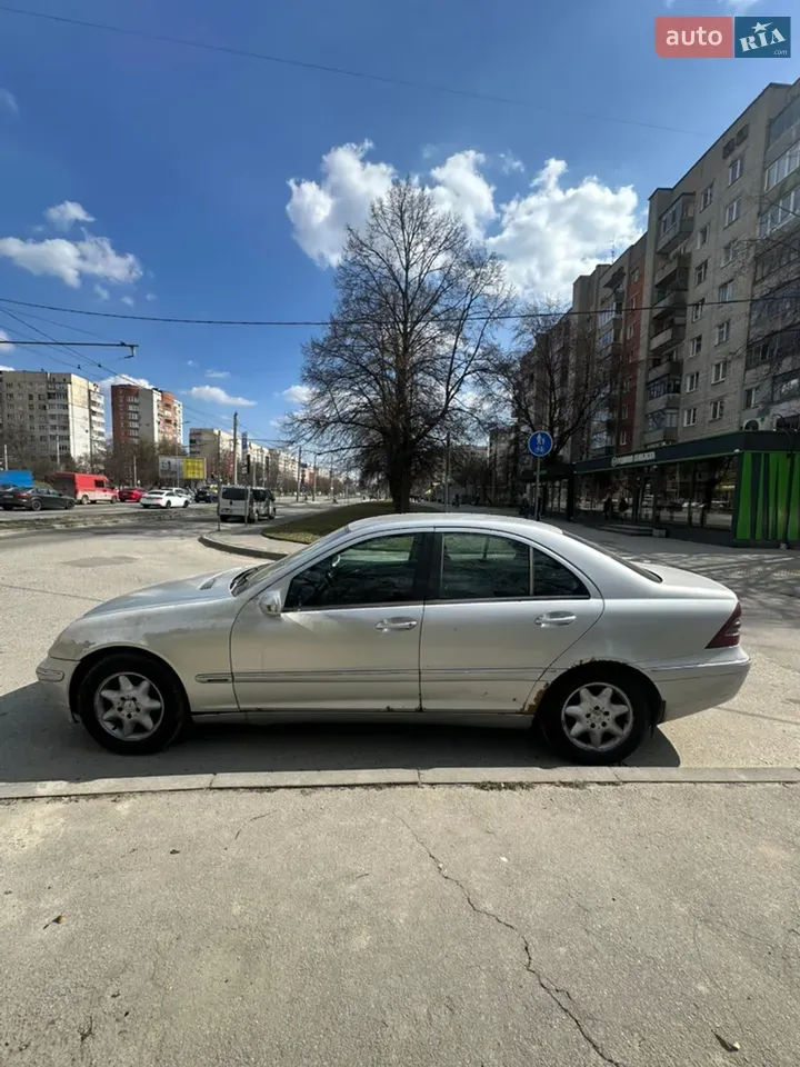 Mercedes-Benz C-Class 2001 photo 3