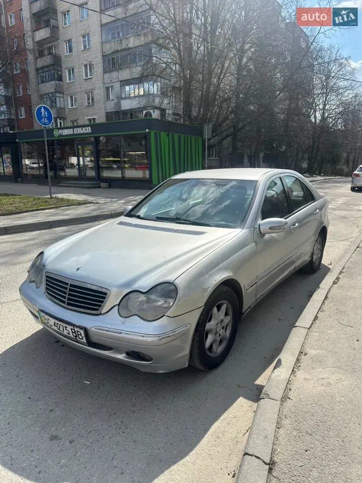 Mercedes-Benz C-Class 2001 photo 2