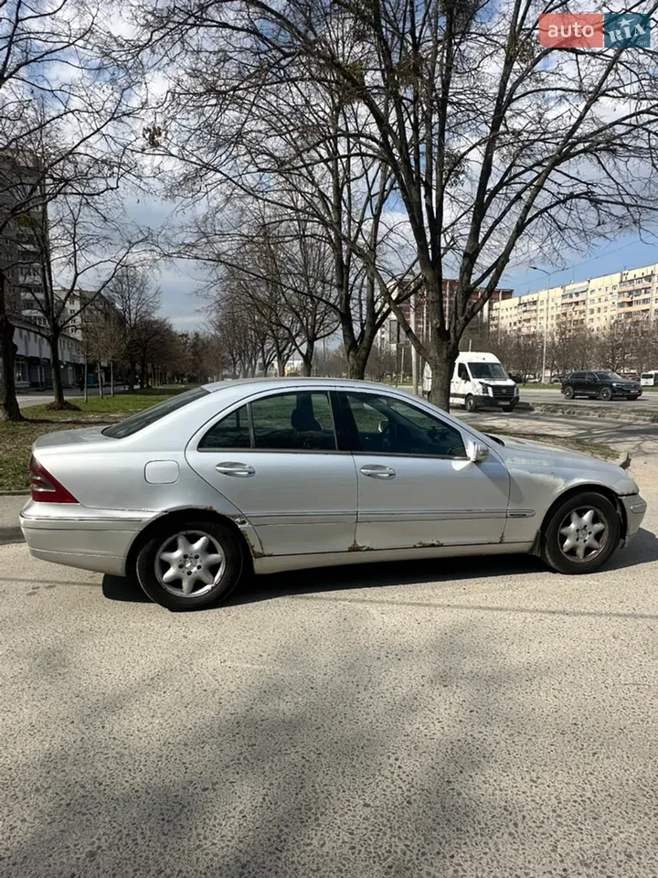 Mercedes-Benz C-Class 2001 photo 5