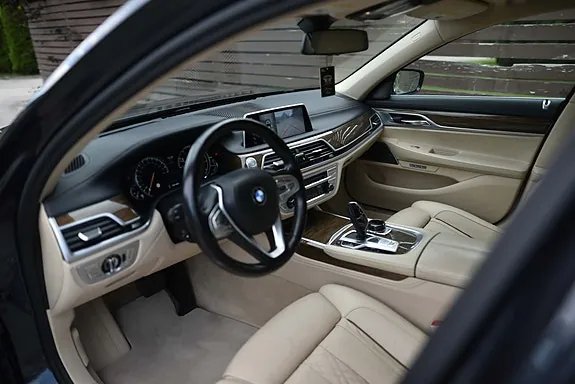 BMW 740Li 2017 photo 5