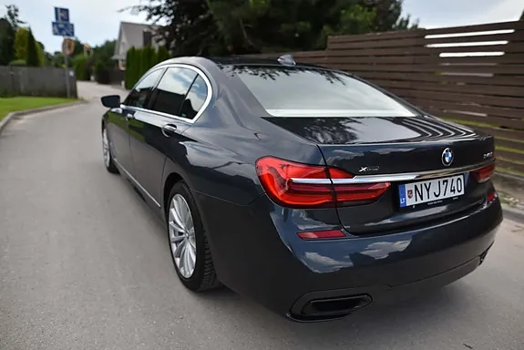 BMW 740Li 2017 photo 4