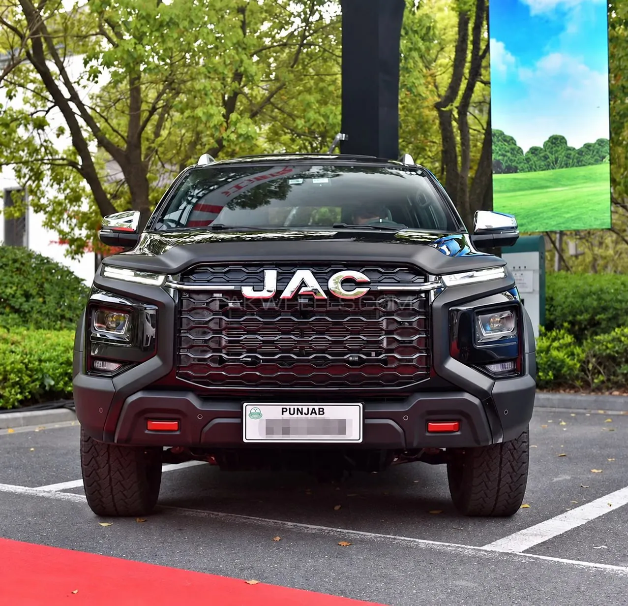 JAC T9