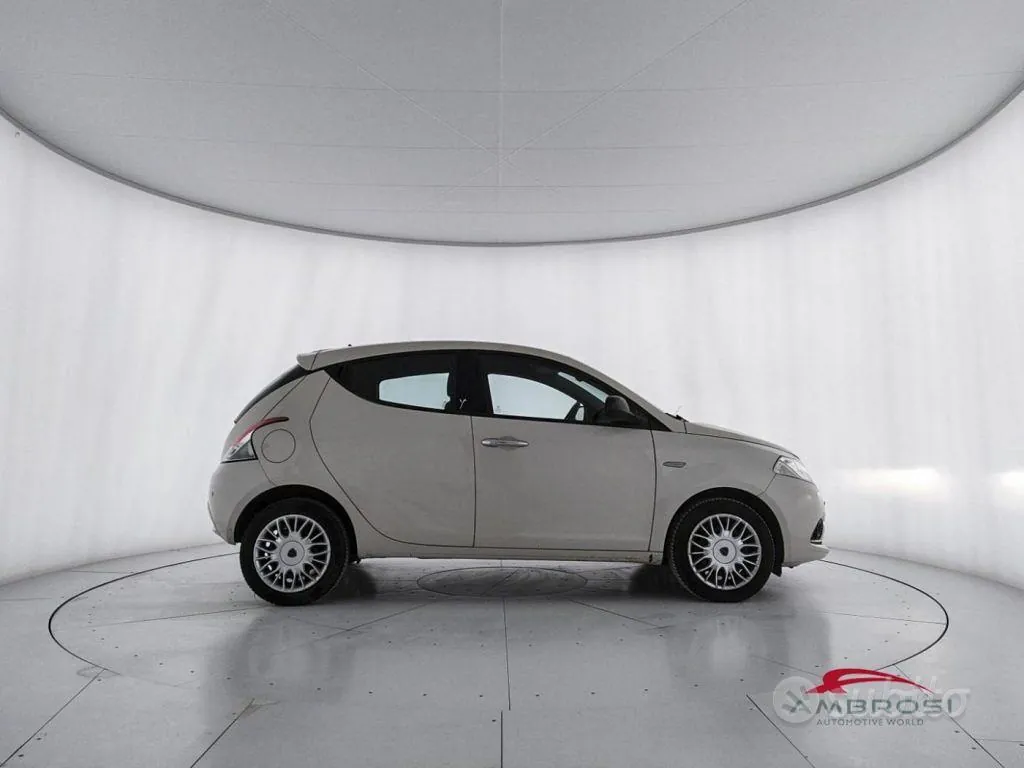Lancia Ypsilon 2017 photo 5